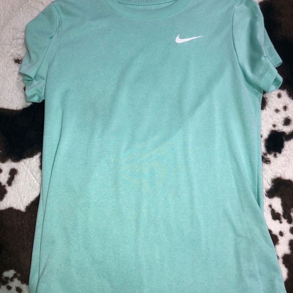 nike tee
